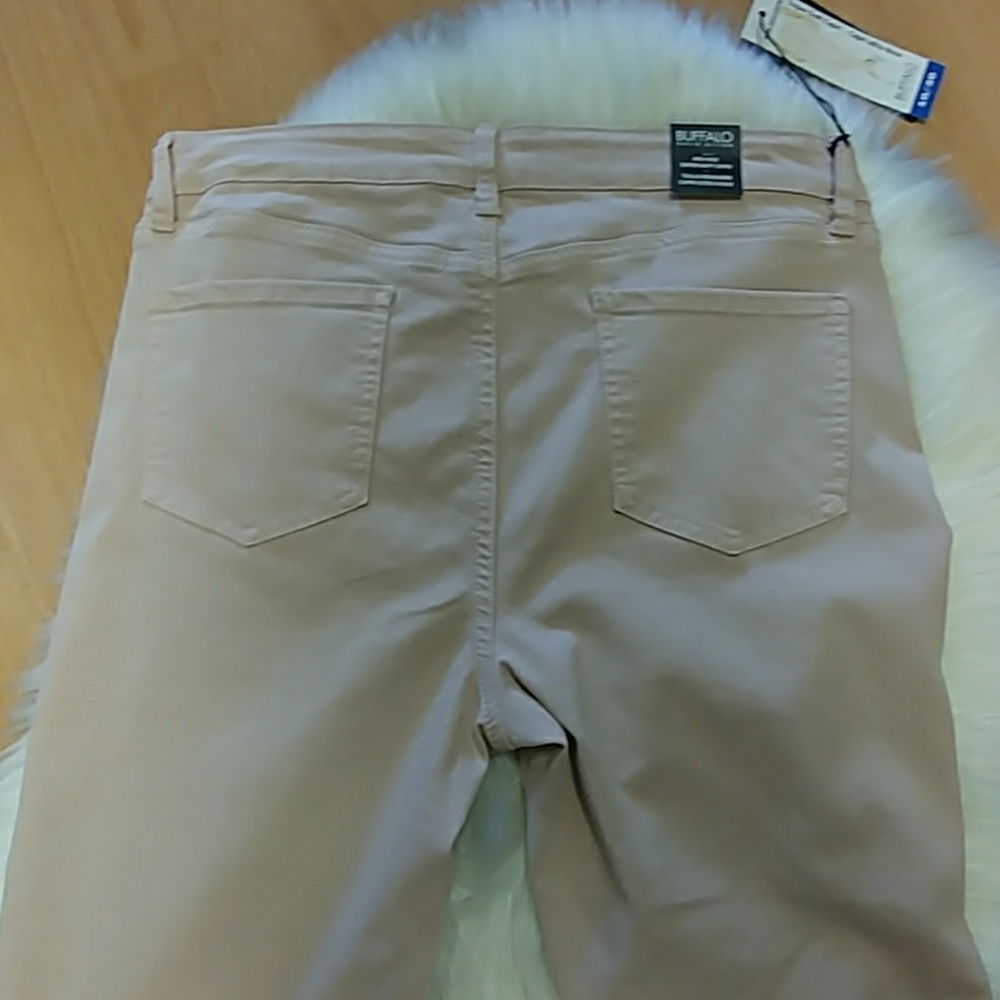 Buffalo David Bitton Blush Aubrey Capri Jeans - Picture 6 of 8